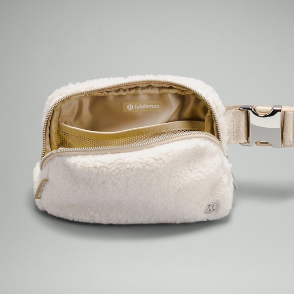 Everywhere Belt Bag Sherpa Fleece - IVORY/TRENCH - Picture 7 of 7